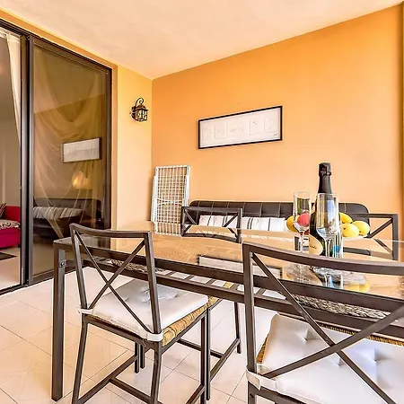 Ocean View San Eugenio Apartman